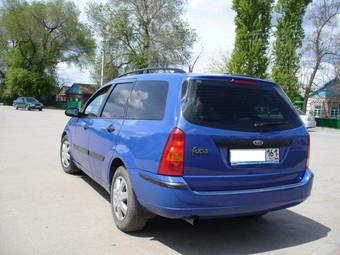 2002 Ford Focus Pictures