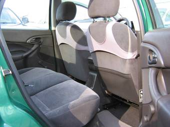 2002 Ford Focus Pics