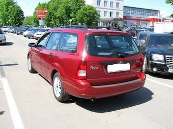 2002 Ford Focus Pictures