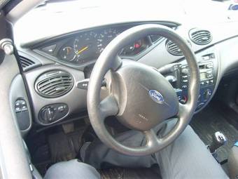 2002 Ford Focus Images