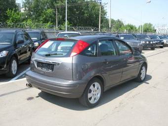 2002 Ford Focus Photos