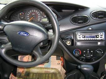 2002 Ford Focus Pictures