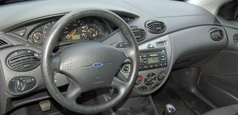 2002 Ford Focus Photos