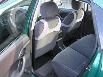 2002 Ford Focus Pictures