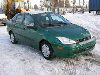 2003 Ford Focus Photos