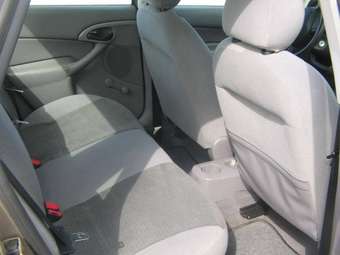 2003 Ford Focus Photos