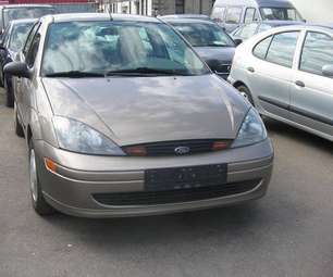 2003 Ford Focus Photos