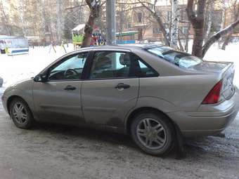 2003 Ford Focus Photos