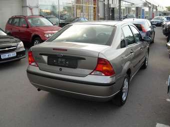 2003 Ford Focus Pictures