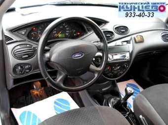 2003 Ford Focus Pictures