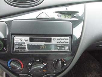 2003 Ford Focus Photos