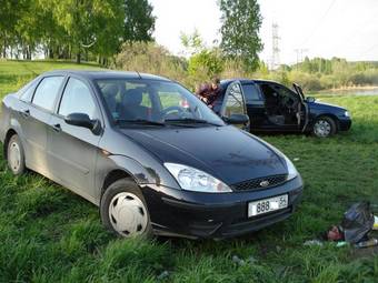 2003 Ford Focus Photos