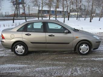 2003 Ford Focus Pictures