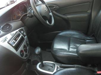 2003 Ford Focus Photos