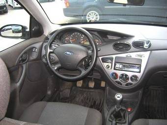 2003 Ford Focus Photos