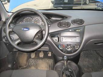 2003 Ford Focus Pics