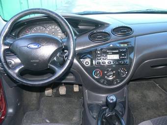 2003 Ford Focus Pictures