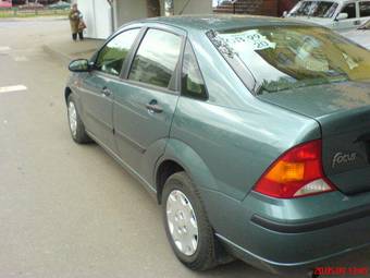 2003 Ford Focus Photos