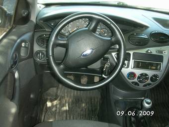 2003 Ford Focus Pics