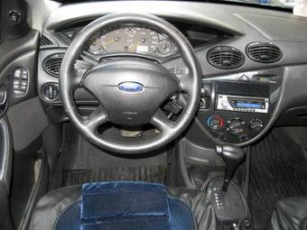 2003 Ford Focus Photos