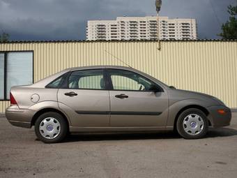 2003 Ford Focus Photos