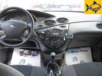 2003 Ford Focus Photos