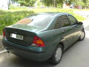 2003 Ford Focus Photos