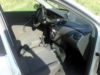 2003 Ford Focus Pictures