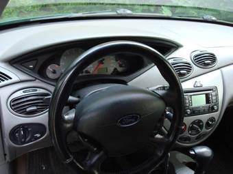 2003 Ford Focus Pictures