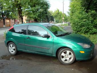 2003 Ford Focus Photos