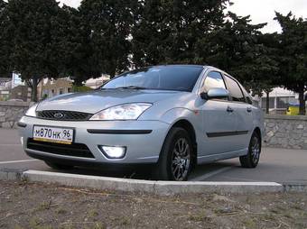 2003 Ford Focus Photos