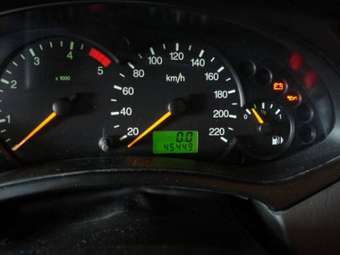 2004 Ford Focus Photos