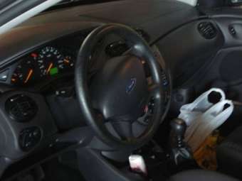 2004 Ford Focus Pics