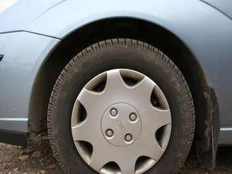2004 Ford Focus Photos