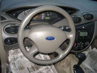 2004 Ford Focus Pictures