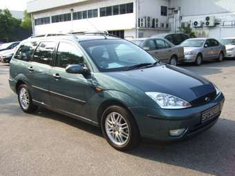 2004 Ford Focus Photos