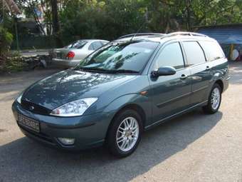 2004 Ford Focus Photos