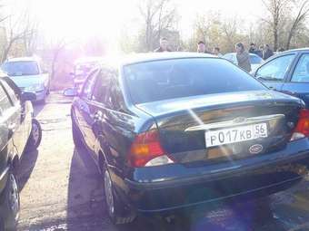 2004 Ford Focus Pictures