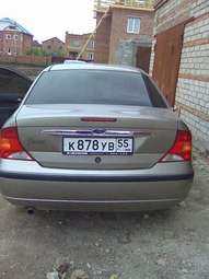 2004 Ford Focus Photos
