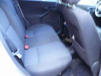 2004 Ford Focus Images