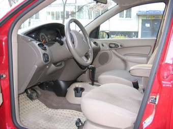 2004 Ford Focus Pictures