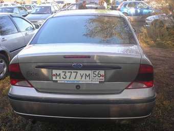 2004 Ford Focus Photos