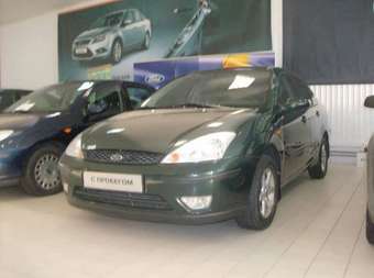 2004 Ford Focus Photos