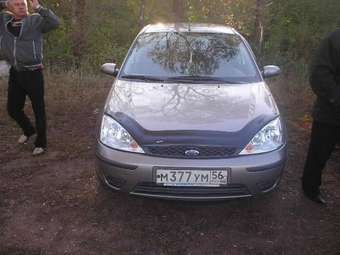 2004 Ford Focus Pictures