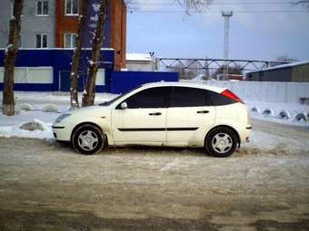 2004 Ford Focus Pictures