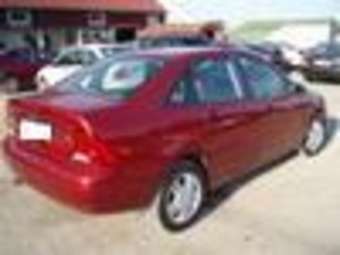 2004 Ford Focus Images