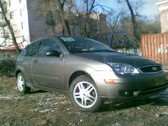 2004 Ford Focus Wallpapers