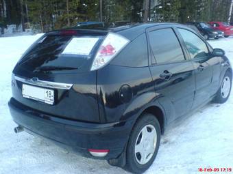 2004 Ford Focus Photos