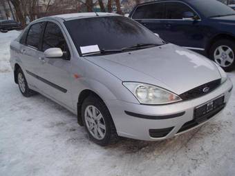 2004 Ford Focus Pictures