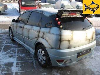 2004 Ford Focus Photos